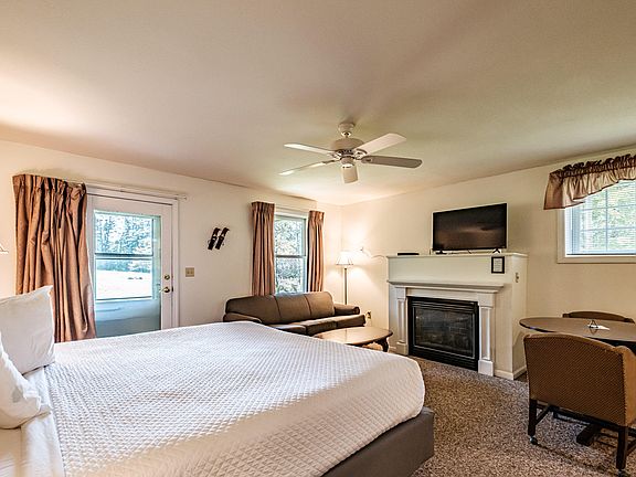 4th image of 44 Mill Hill Road #601