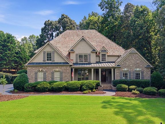 3rd image of 184 Scarlet Oak Ln
