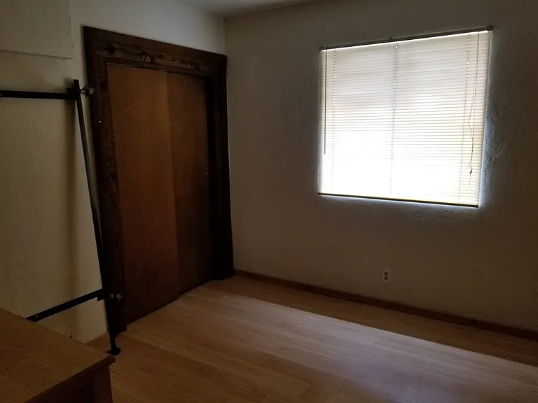 1008 Sierra Ave — Photo 9