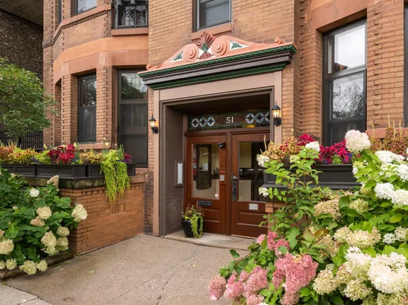 51 Avon St S APT 24, Saint Paul, MN 55105