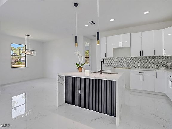 3rd image of 1200 W 10th St