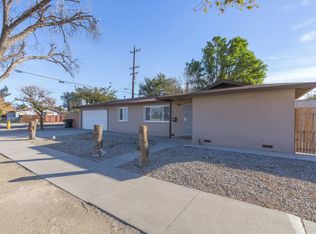 501 W Devonshire Ave, Hemet, CA 92543