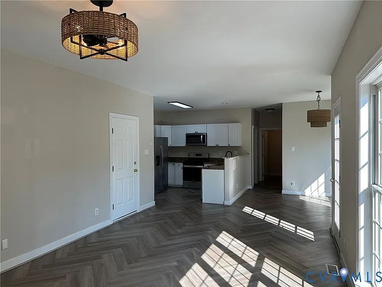 5219 Scotsglen Dr — Photo 14
