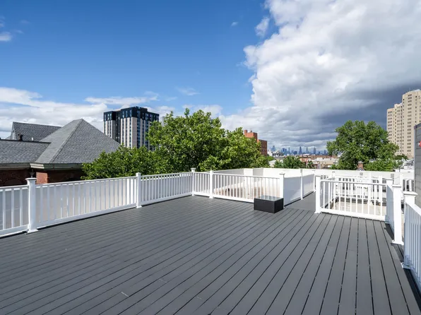 65 Storms Avenue image 24 of 29