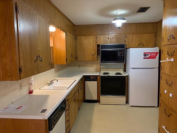 4th image of 130 Sierra Dr
