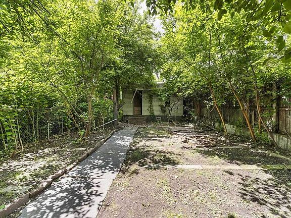 Plenty of space in the back yard for kids to play or BBQ and just relax