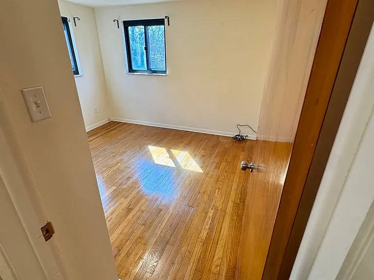 229-231 Marylea Avenue (LO) — Photo 28