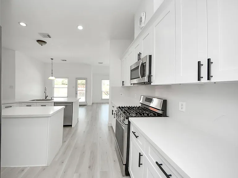 10850 White Oak Point Ct — Photo 26