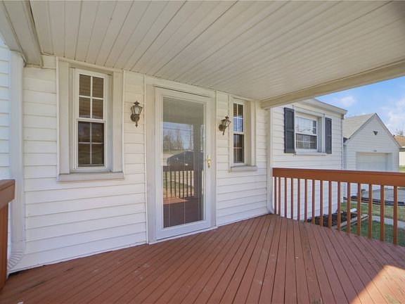 5th image of 7569 W Chester Rd