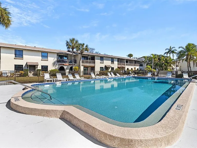 505 Plaza Seville Ct #9 — Photo 24