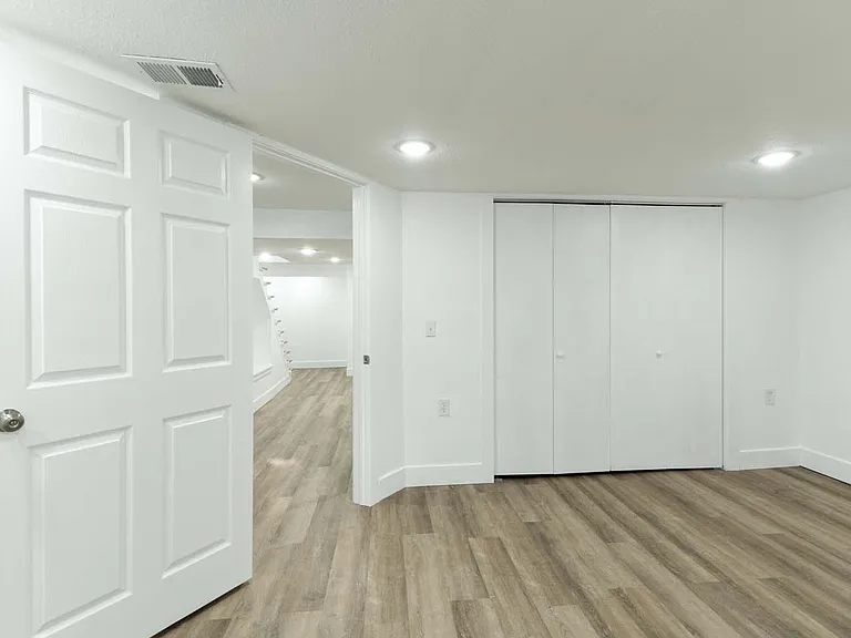 69 Groton Dr — Photo 31