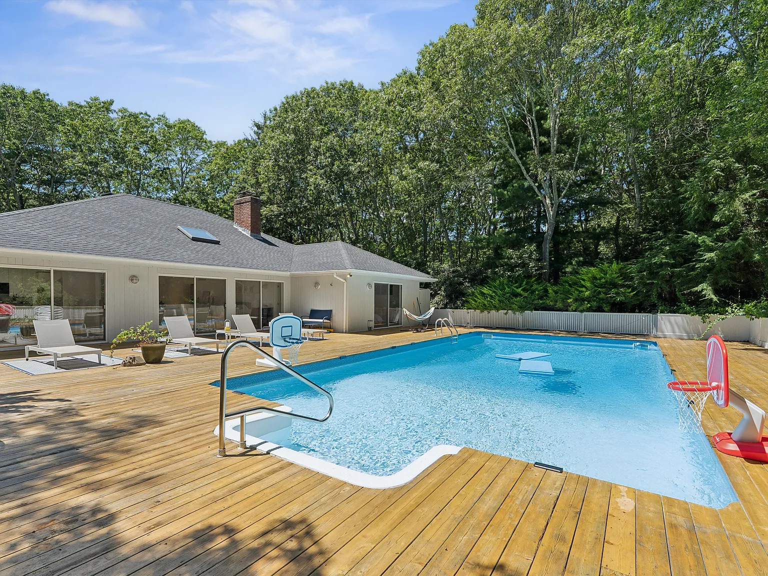 Quogue Retreat for Rent — Photo 1