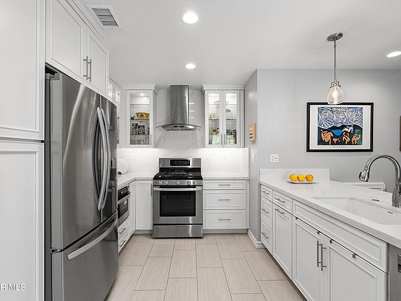 4th image of 728 N Via Colinas
