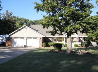 1426 N Woodland Dr, Rogers, AR 72756