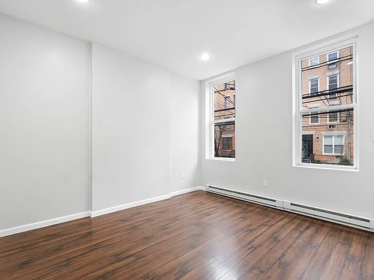 916 Willow Ave #1 — Photo 26