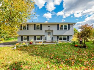 5242 Fosdick Rd, Walworth, NY 14568