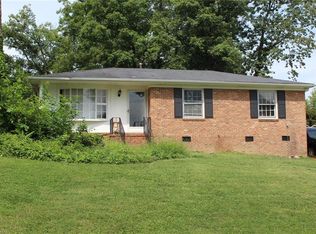 2510 Yow Rd, Greensboro, NC 27407