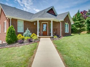 Collins St, Church hill, TN 37642