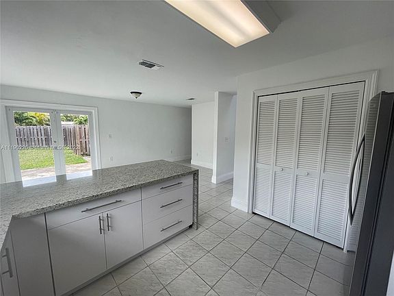 5th image of 15614 SW 62nd St #15614