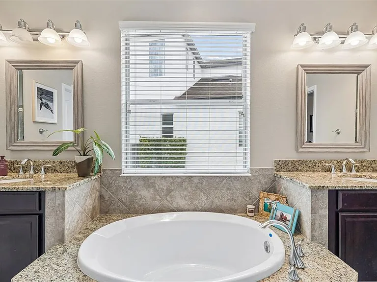 4123 Windcrest Dr — Photo 29