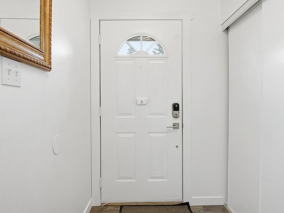 4th image of 9505 176th St NW #17