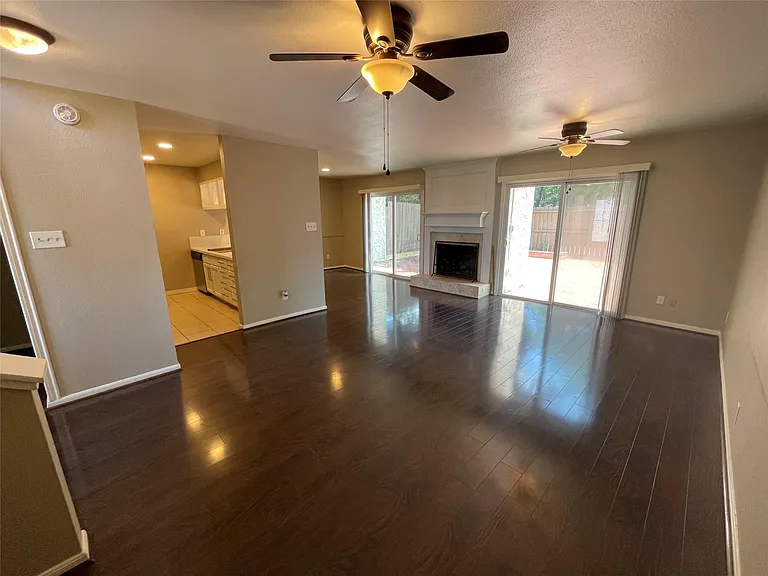 12315 Glenview Dr — Photo 4