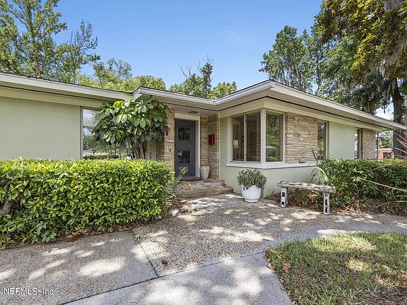 2nd image of 1234 ORIENTAL GARDENS Road