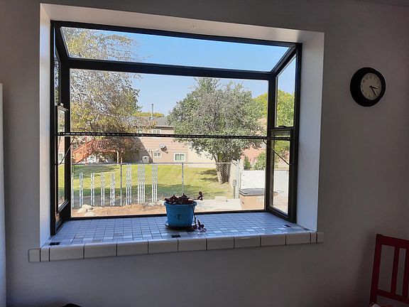 3rd image of 1804 W Aries Cir