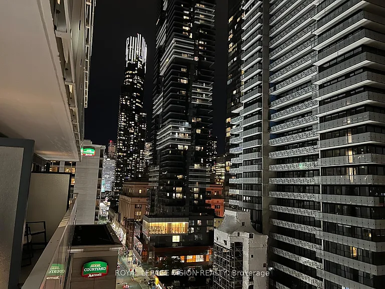 501 Yonge St #1001 — Photo 3