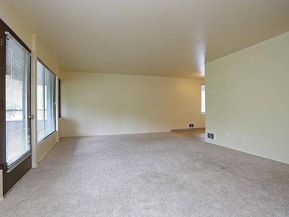 2nd image of 14020 12th Ave NE APT 302J