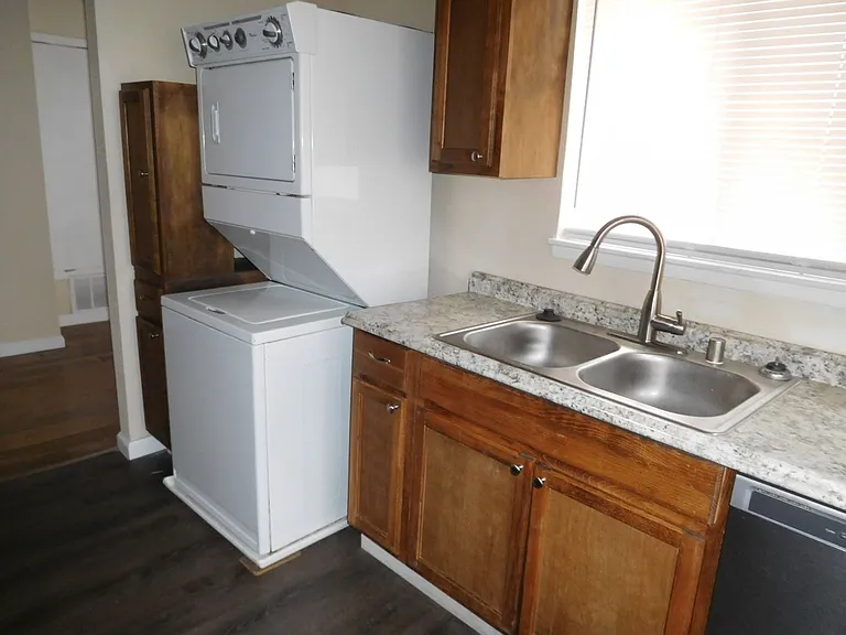 1680 Sterling Way — Photo 6