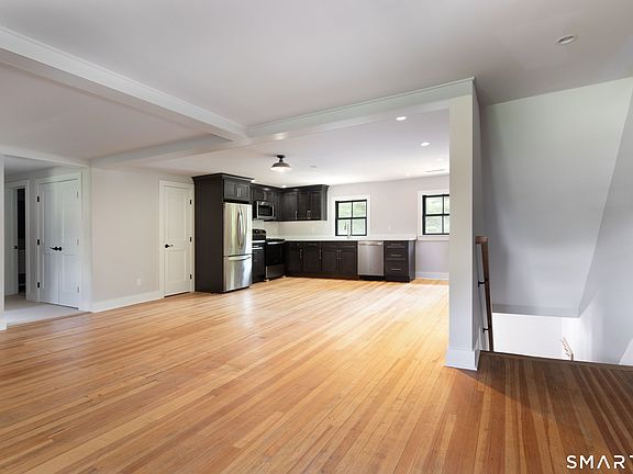 5th image of 46 Library St