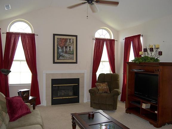 3rd image of 7702 Blue Juniper Dr