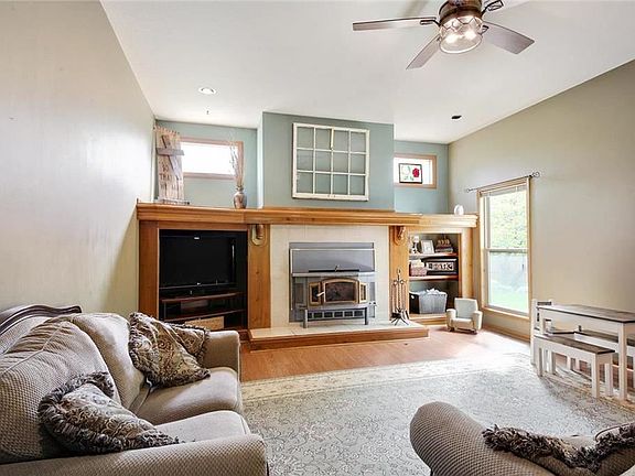 2nd image of 1208 NW Delwood Dr