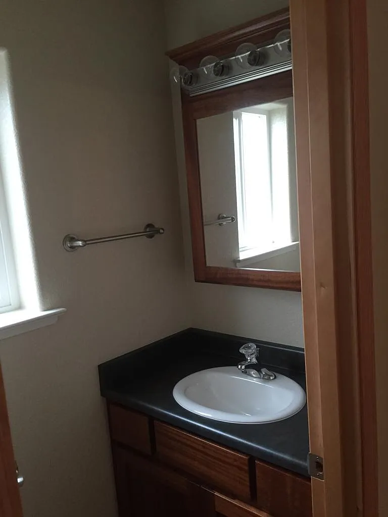 3 bed, 2.5 bath, 1500 sqft, $2,649 — Photo 4