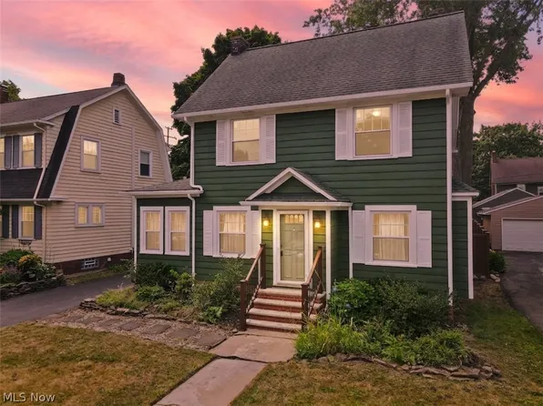 3000 Yorkshire Rd, Cleveland Heights, OH 44118
