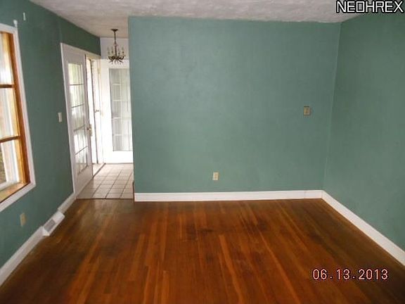2nd image of 5208 Williamsburg Dr