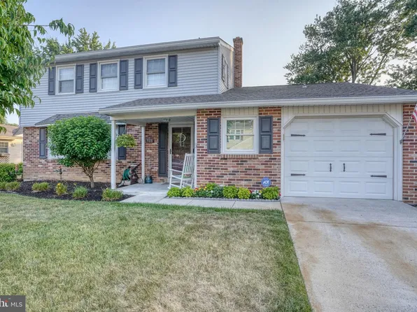 908 Schoolhouse Ln, Dover, DE 19904