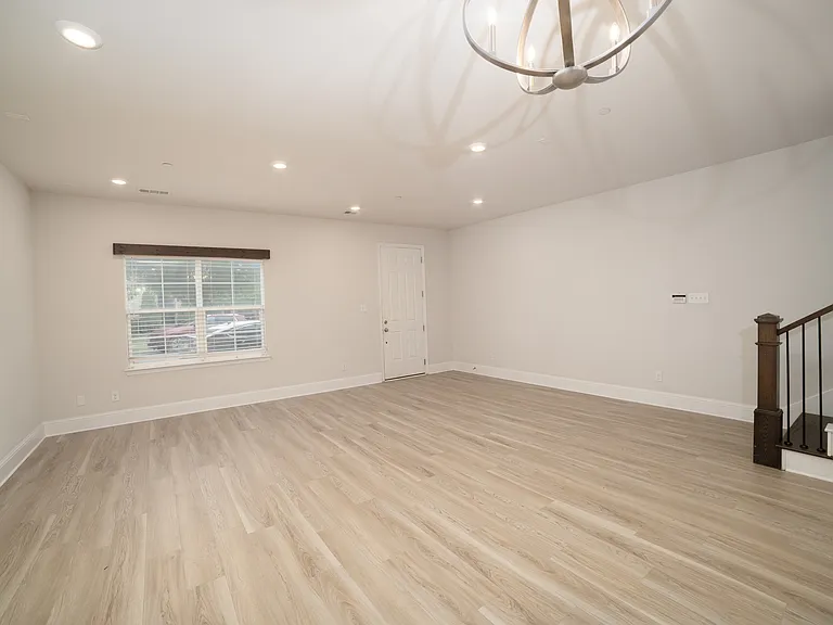 293 Ferndale St — Photo 21