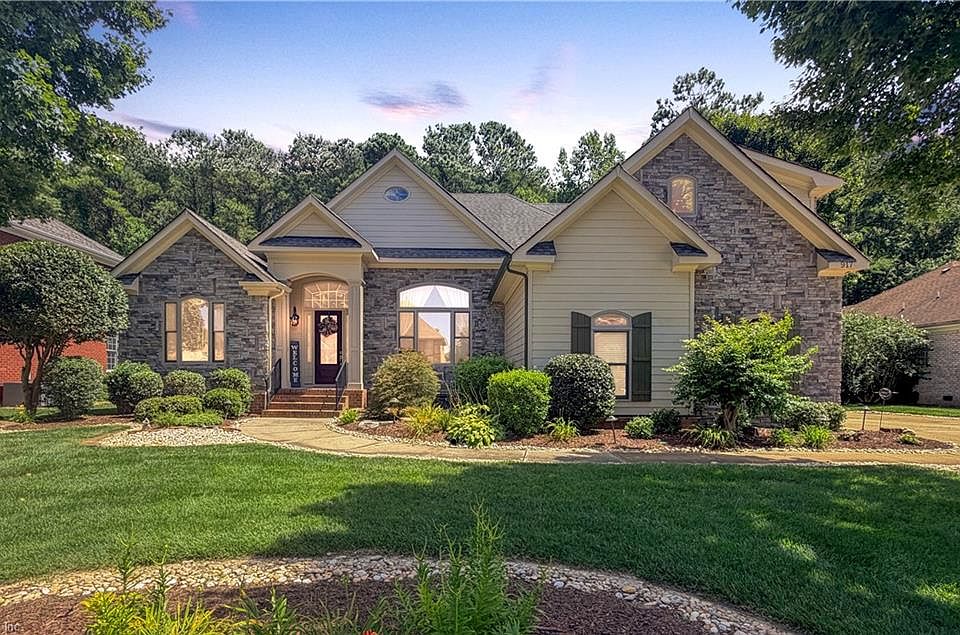 1st image of 917 Redleafe Cir