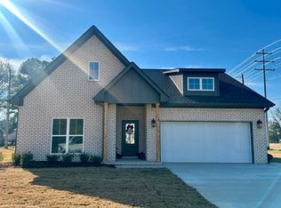 106 Jefferson Ave, Muscle Shoals, AL 35661