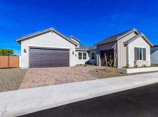 7558 W Gelding Dr, Peoria, AZ 85381