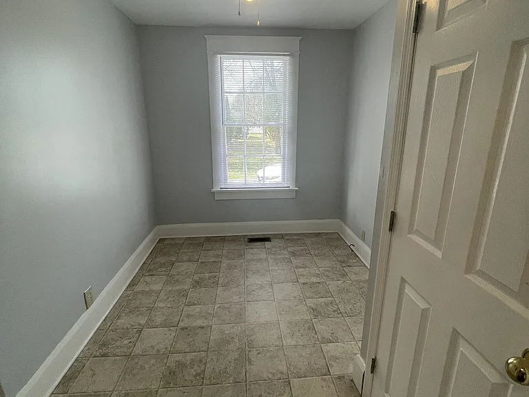 438 Battle Ave #A — Photo 7