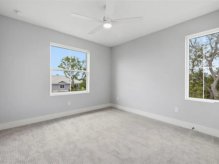 4208 W Carmen St #D — Photo 28