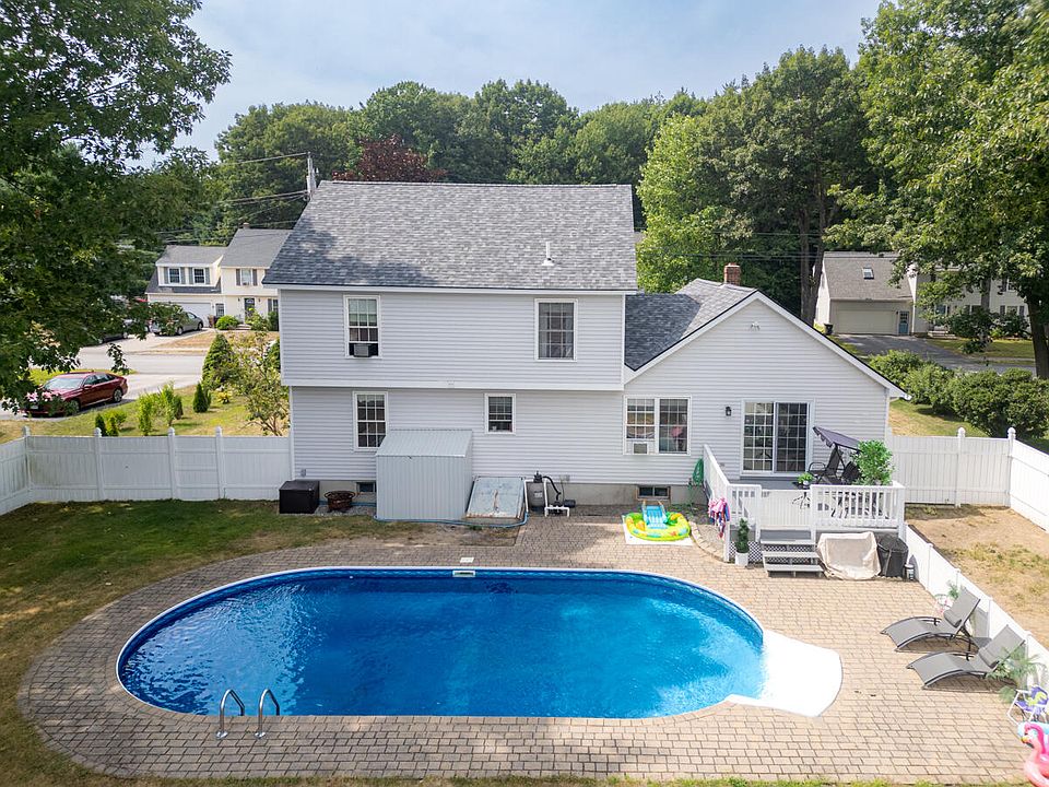 1st image of 10 Aspen Drive