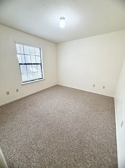 728 W San Antonio St #A — Photo 11