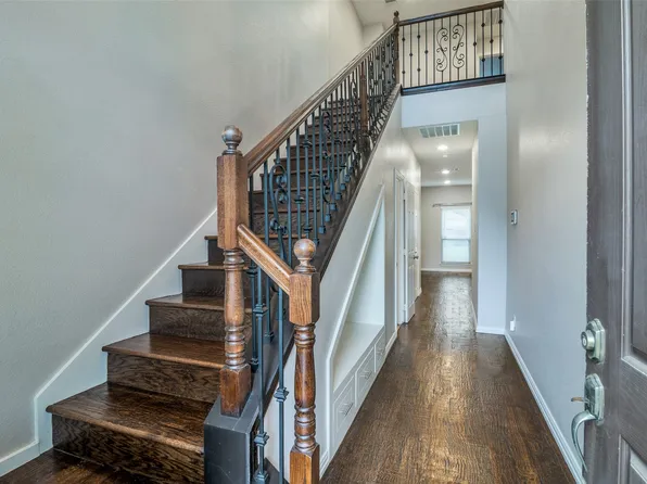 6715 Ports O Call Dr, Rowlett, TX 75088