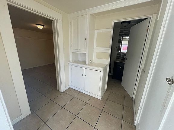 5th image of 4183 Euclid Ave #1/2
