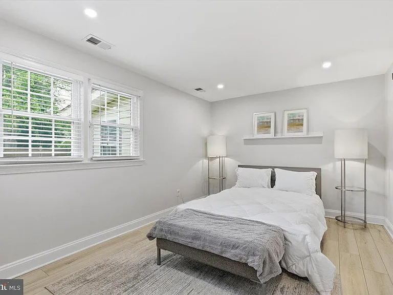 3823 Duke St — Photo 22