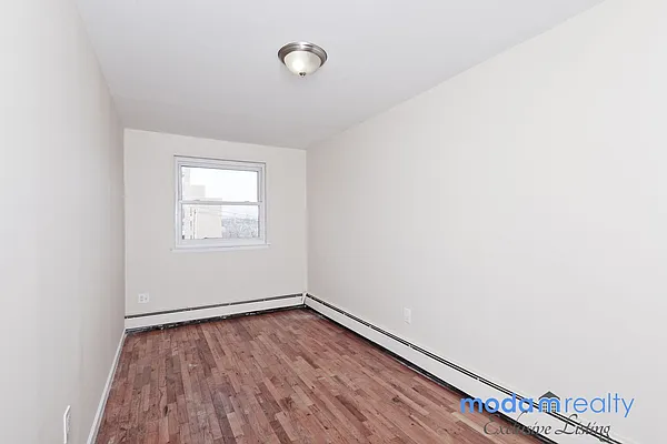 Rented by Moda Realty | media 31